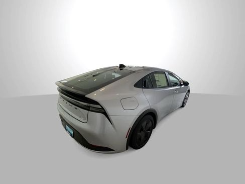 New 2026 Toyota Prius Plug-In Hybrid FWD image 8