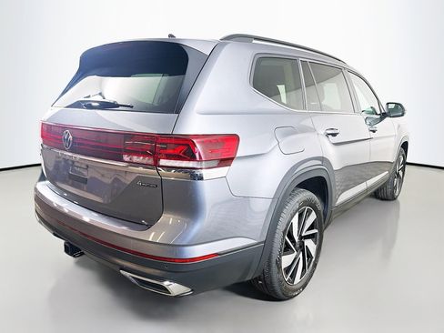 Used 2025 Volkswagen Atlas SE image 7