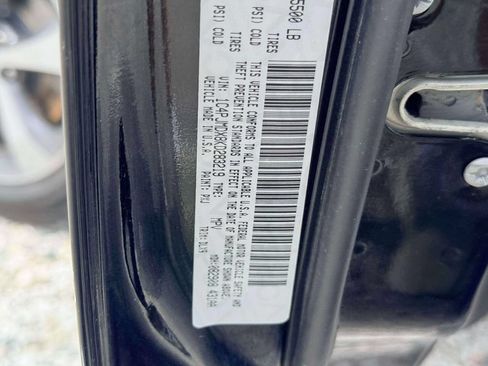 Used 2019 Jeep Cherokee Limited AWD/4WD image 16