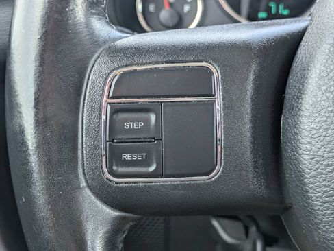 Used 2018 Jeep Wrangler Sport AWD/4WD image 24