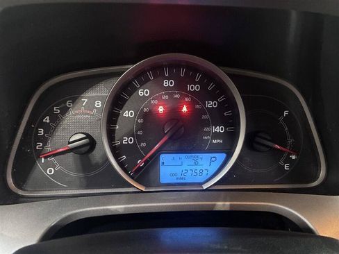 Used 2013 Toyota RAV4 XLE AWD/4WD image 6