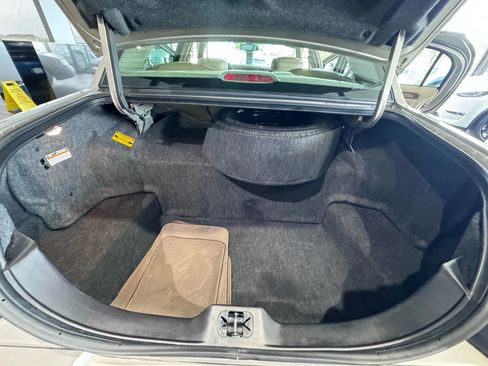 Used 2002 Lincoln Town Car Executive image 22