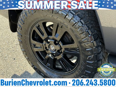 Used 2022 Toyota Sequoia TRD Sport AWD/4WD image 29