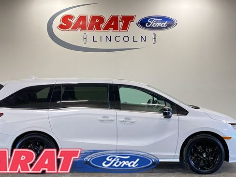 Used 2024 Honda Odyssey Sport image 1