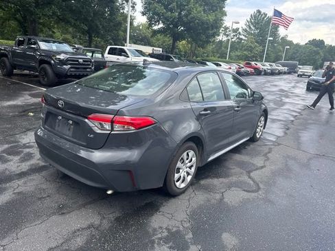 Used 2024 Toyota Corolla LE FWD image 4