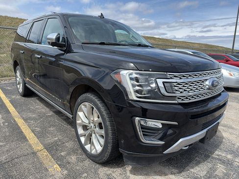 Used 2019 Ford Expedition Max Platinum AWD/4WD image 2
