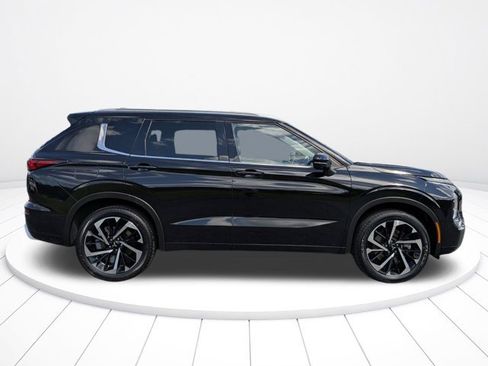 Used 2022 Mitsubishi Outlander SEL FWD image 2