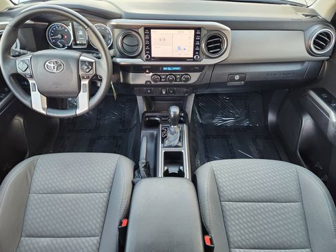 Used 2022 Toyota Tacoma SR5 image 25