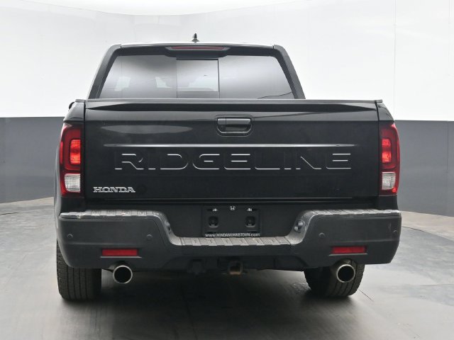 Used 2025 Honda Ridgeline Black Edition image 9