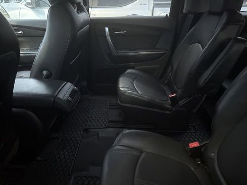 Used 2012 GMC Acadia SLT image 4