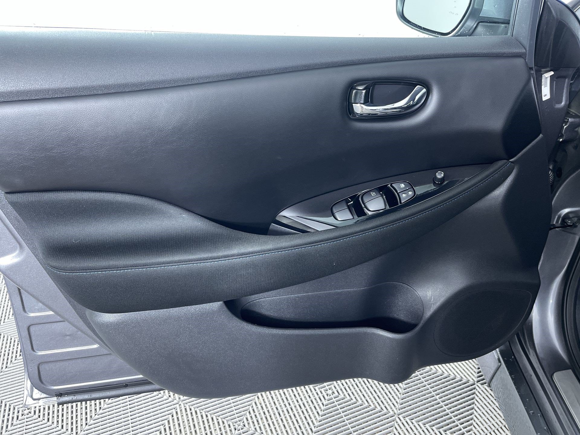 Certified 2024 Nissan Leaf SV Plus FWD image 14