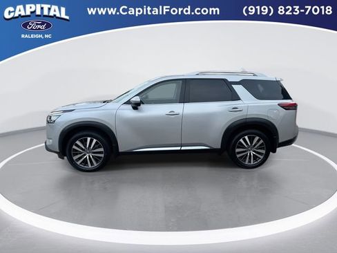 Used 2022 Nissan Pathfinder Platinum w/ Cargo Package image 5