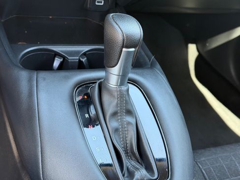 Used 2023 Honda HR-V LX image 28