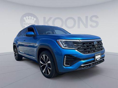 Used 2024 Volkswagen Atlas Cross Sport SEL Premium R-Line AWD/4WD image 18