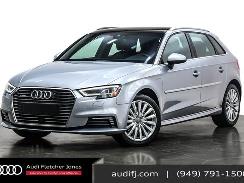Used 2018 Audi A3 e-tron Prestige w/ Prestige Package image 1