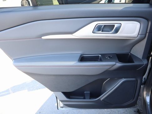 New 2025 Ford Explorer Active image 18