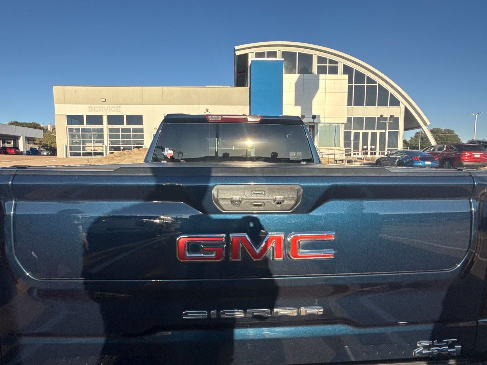Used 2023 GMC Sierra 1500 SLT AWD/4WD image 18