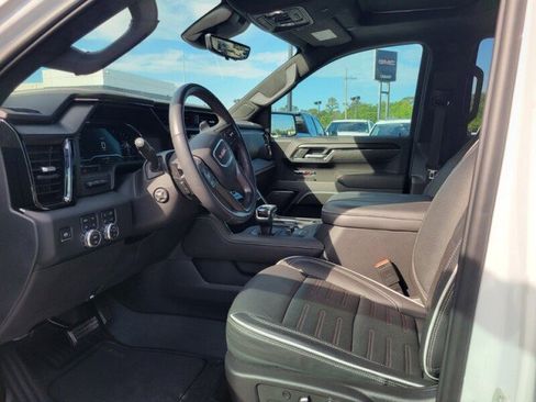 Used 2024 GMC Sierra 1500 AT4X AWD/4WD image 19
