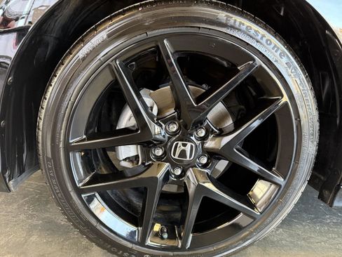 Used 2025 Honda Civic Sport image 10