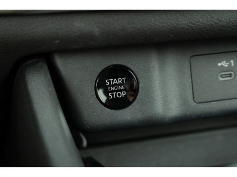 Used 2025 Nissan Rogue SV w/ SV Premium Package FWD image 31