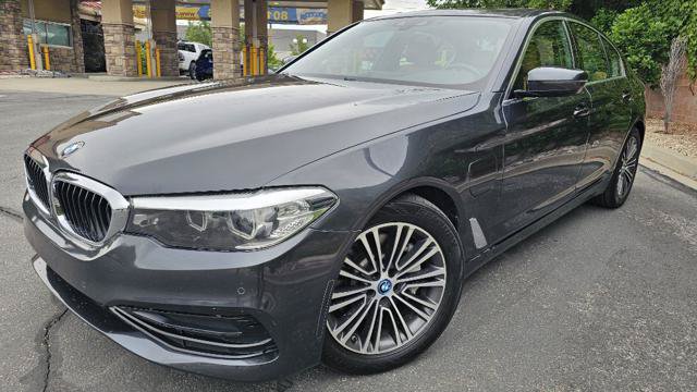 Used 2019 BMW 530e xDrive w/ Convenience Package AWD/4WD image 1