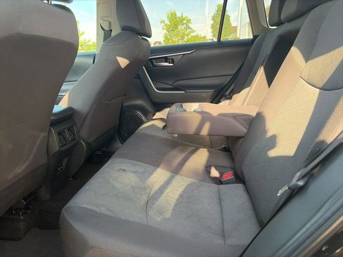 Used 2024 Toyota RAV4 XLE FWD image 28