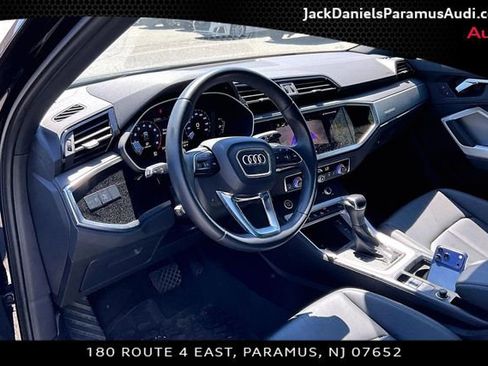 Used 2023 Audi Q3 2.0T Premium w/ Convenience Package AWD/4WD image 11