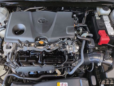 Used 2024 Toyota Camry SE image 25