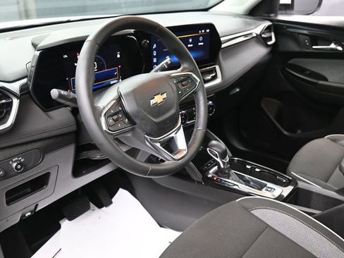 Used 2024 Chevrolet TrailBlazer LT w/ Convenience Package image 14