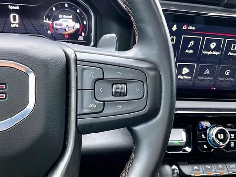 Used 2024 GMC Sierra 1500 AT4 w/ Technology Package AWD/4WD image 11