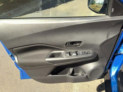 New 2025 Nissan Kicks Play S image 16