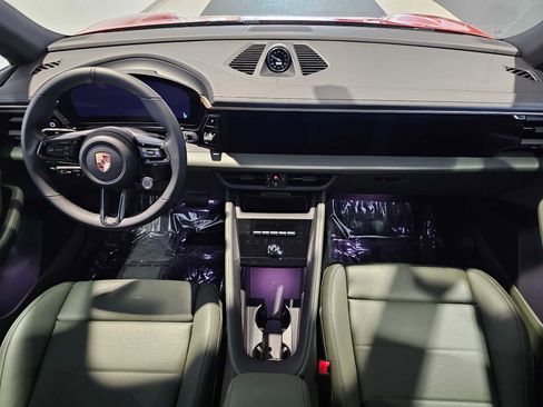 New 2025 Porsche Macan Electric image 20