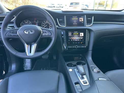 Certified 2025 INFINITI QX50 Pure image 42
