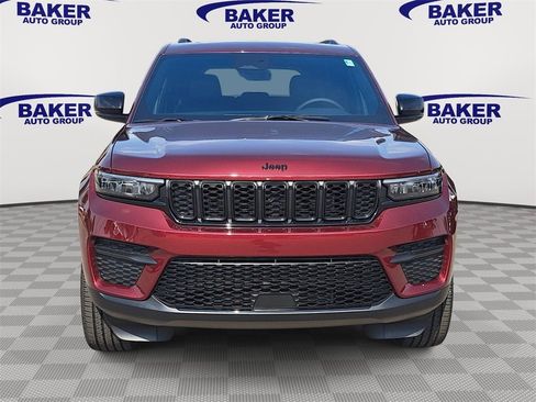 New 2025 Jeep Grand Cherokee Altitude w/ Trailer Tow Package image 8