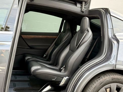 Used 2018 Tesla Model X 100D image 19