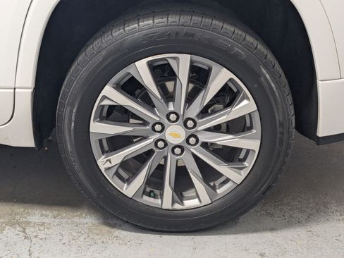 Used 2023 Chevrolet Traverse Premier w/ LPO, Floor Liner Package AWD/4WD image 28