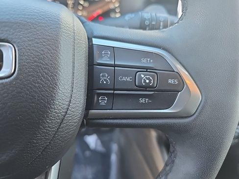 Certified 2024 Jeep Compass Limited image 25