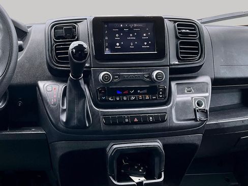 Used 2025 RAM ProMaster 2500 w/ Convenience Group FWD image 7