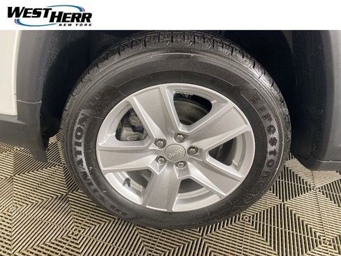 Used 2022 Jeep Compass Latitude w/ Convenience Group image 19