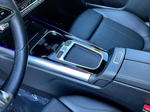 Used 2025 Mercedes-Benz GLA 250 image 16