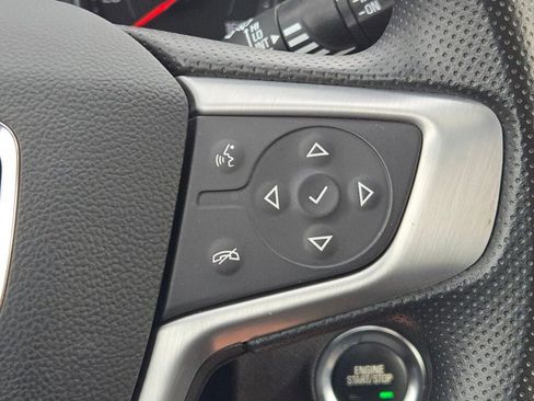 Used 2024 GMC Terrain SLE w/ Driver Convenience Package image 29