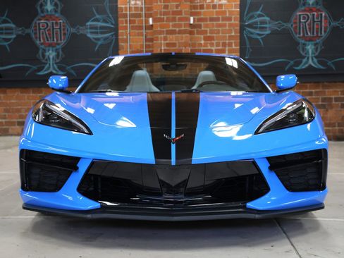 Used 2021 Chevrolet Corvette Stingray Convertible w/ Z51 Performance Package image 6