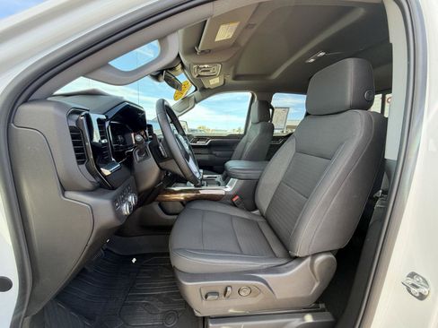 Used 2025 GMC Sierra 1500 Elevation w/ Preferred Package image 17