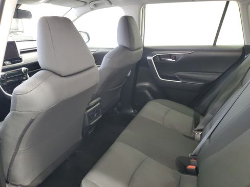 Used 2025 Toyota RAV4 XLE FWD image 10