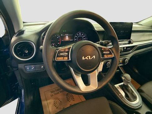 Used 2023 Kia Forte LXS w/ LXS Technology Package FWD image 12