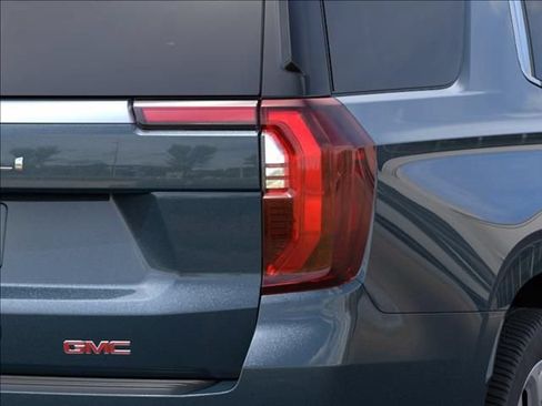 New 2026 GMC Yukon Denali w/ Denali Reserve Package AWD/4WD image 11