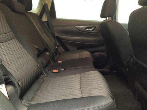 Used 2019 Nissan Rogue S w/ Special Edition Package FWD image 19