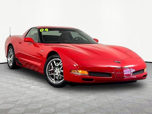 Used 2004 Chevrolet Corvette Z06 w/ Memory Package RWD image 3