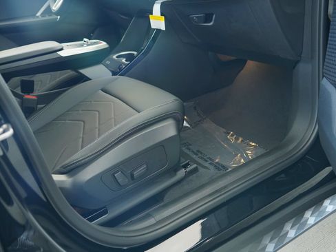 New 2026 BMW X2 xDrive28i w/ Technology Package AWD/4WD image 16