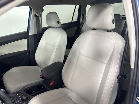 Used 2020 Volkswagen Tiguan SE w/ Panoramic Sunroof Package image 15